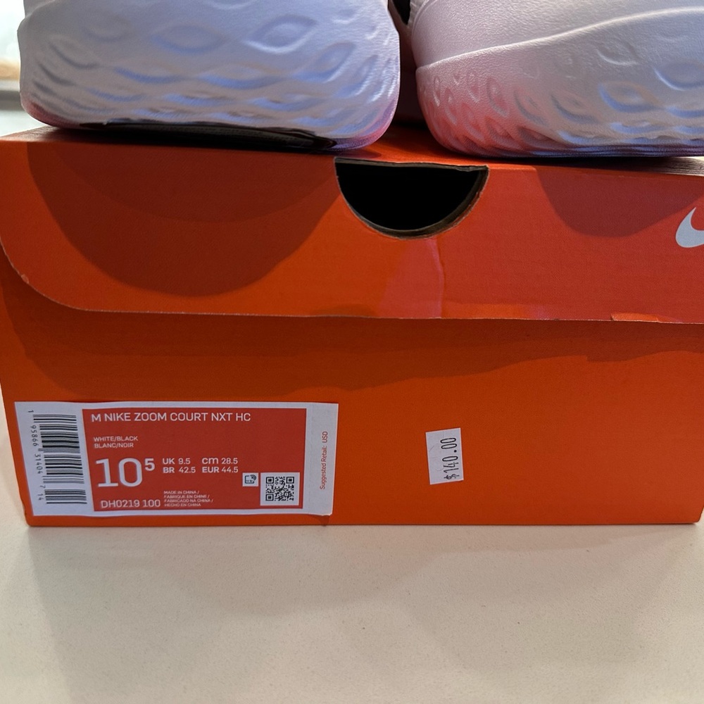 Nike Men’s zoom court nxt tennis shoes white and black